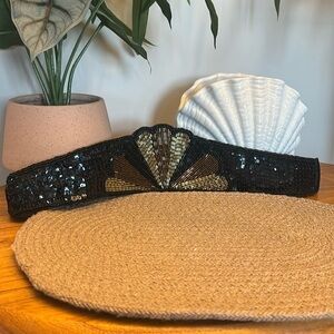 1970s Art Deco Beaded Belt with a fan design, in EUC Vintage